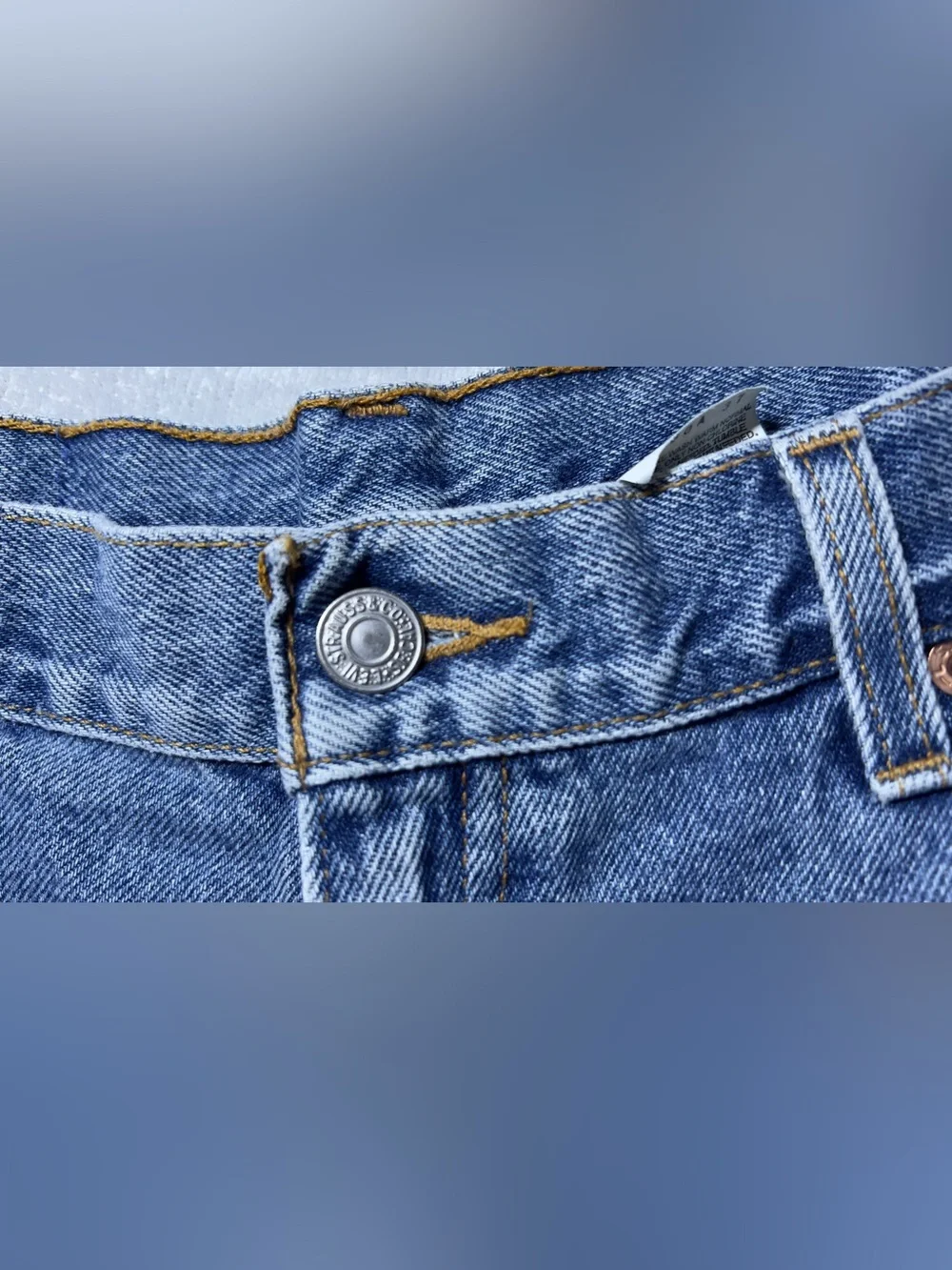 Levi’s Classic High-Waist Blue Denim Shorts - Picture 5 of 11